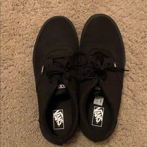 all black vans